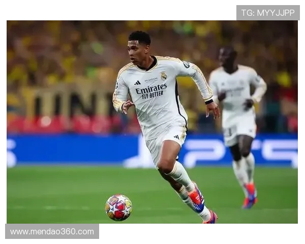 裘德贝林厄姆以无畏之姿引领新世代英格兰中场荣耀崛起之路